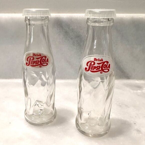 Vintage Pepsi Salt and Pepper Shakers Set of 2 - Picture 1 of 2
